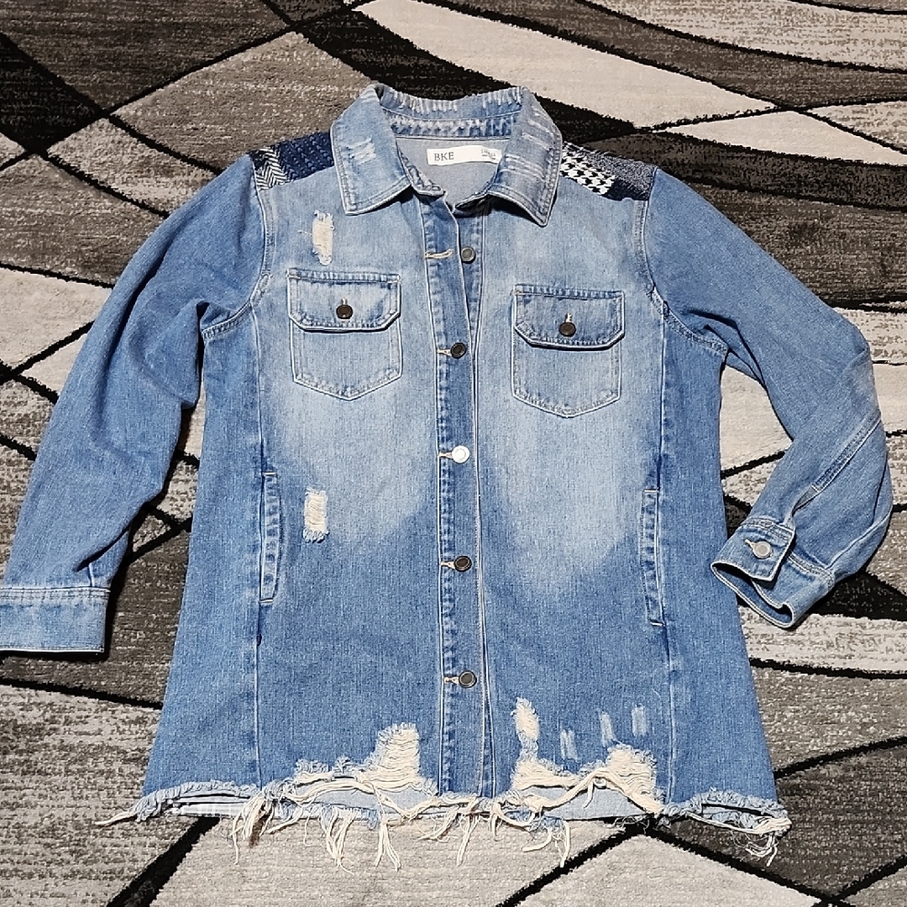 BKE DENIM DISTRESSED QUILTED PATCHWORK OVERSIZED BUTTON JACKET